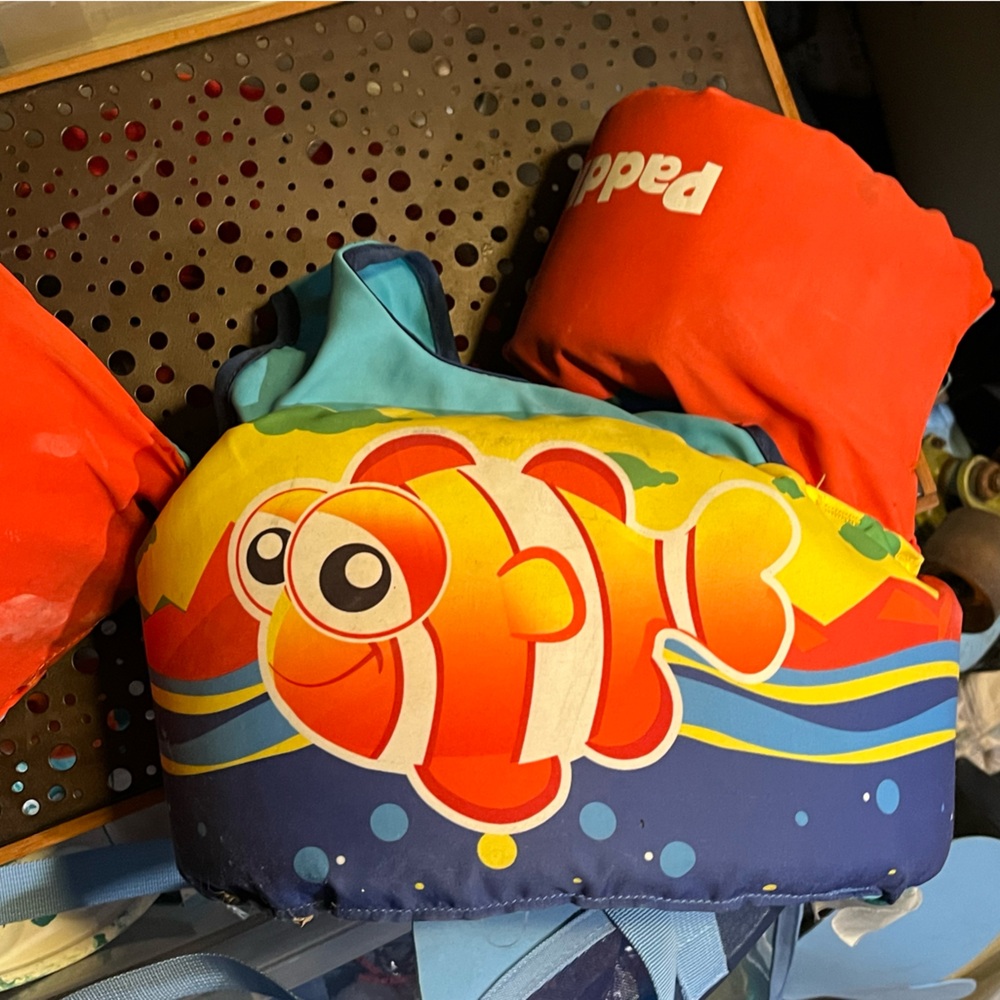 Body Glove Kids Swim One Piece - Orange Fish and Blue Waves, Air Plane sky kids
